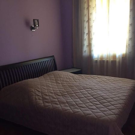 Отель Гостевой дом George's House Кобулети Экстерьер фото